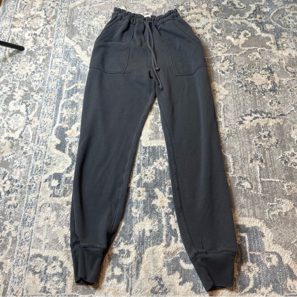 Abercrombie Charcoal Black Jogger Pants - Picture 1 of 4